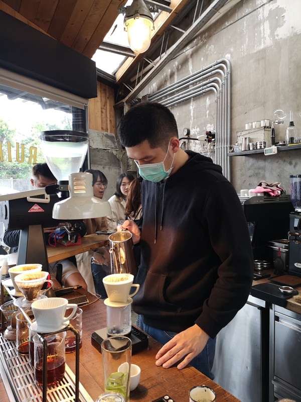 runiscoffee130118 文山-小廢墟Ruins Coffee Roasters老屋新生命 鐵皮屋下的文青咖啡 老宅 甜點搭咖啡好美味