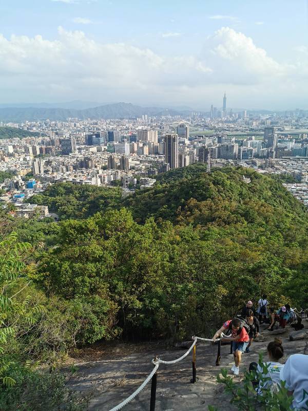 goldenfacemt22 內湖-金面山 華山論劍剪刀石 大石壁輕鬆有趣