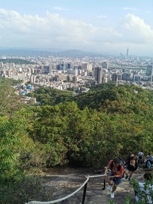 goldenfacemt24 內湖-金面山 華山論劍剪刀石 大石壁輕鬆有趣