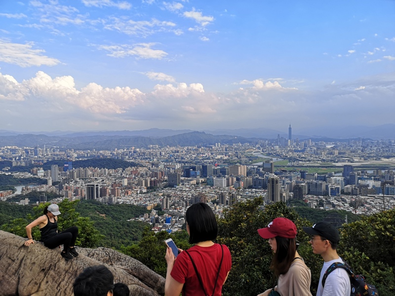 goldenfacemt29 內湖-金面山 華山論劍剪刀石 大石壁輕鬆有趣