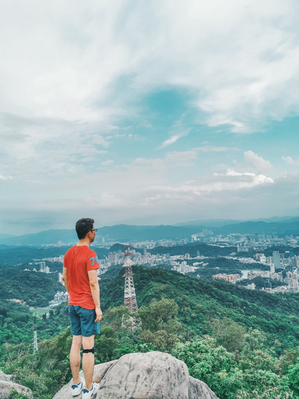 內湖-金面山 華山論劍剪刀石 大石壁輕鬆有趣