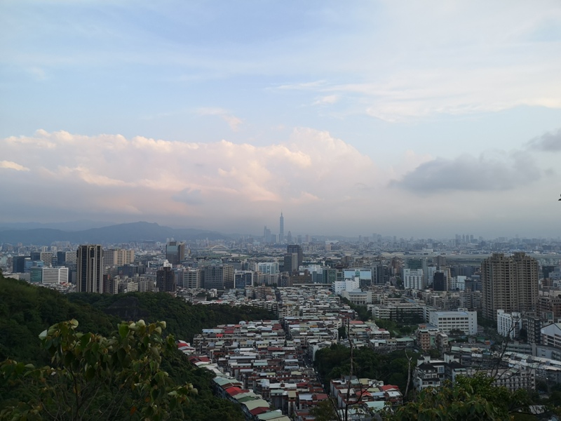 goldenfacemt42 內湖-金面山 華山論劍剪刀石 大石壁輕鬆有趣