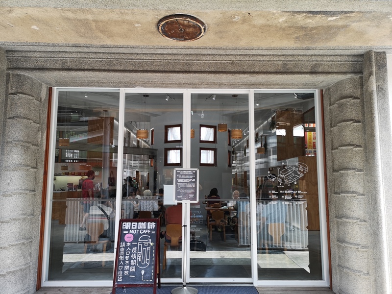 motcafe03 萬華-新富町文化市場老建築舊味道 馬蹄形天井超好拍 順便明日咖啡喝一杯