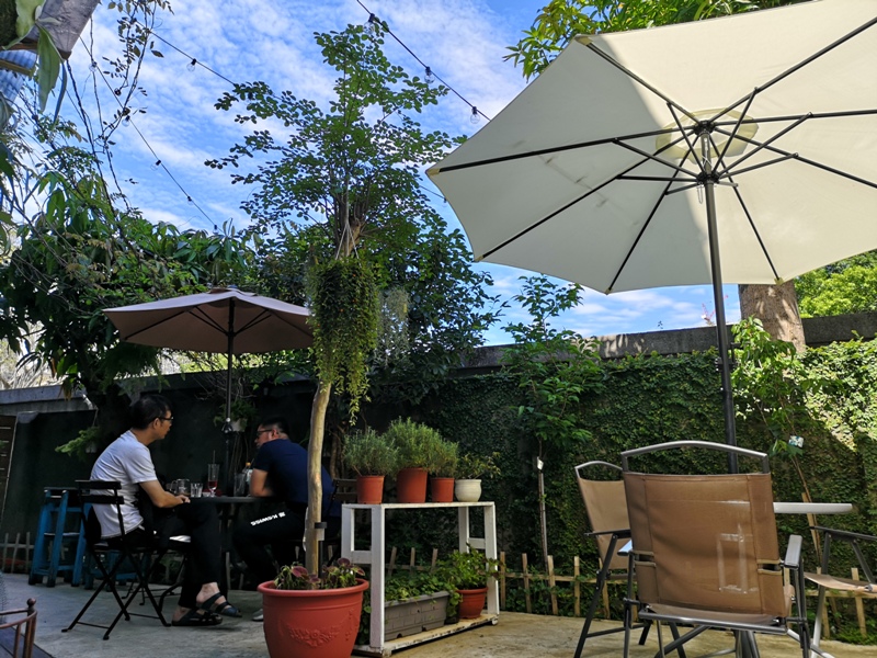 whitedeer08 板橋-白鹿咖啡 小花園的幽靜空間  有蟬聲鳥叫的午後咖啡杯