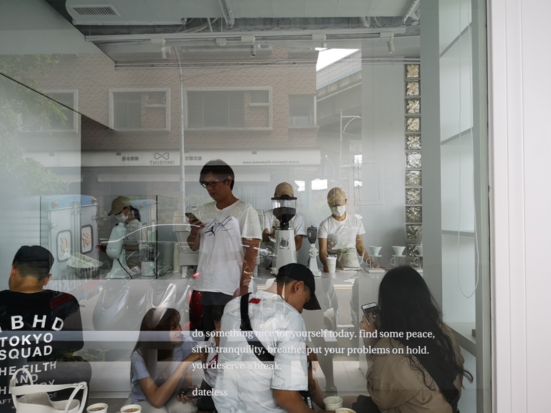 dateless03 三重-Dateless Coffee純白的時尚 不趕時間只有與朋友的輕鬆對談