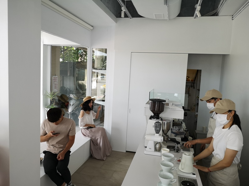 dateless06 三重-Dateless Coffee純白的時尚 不趕時間只有與朋友的輕鬆對談