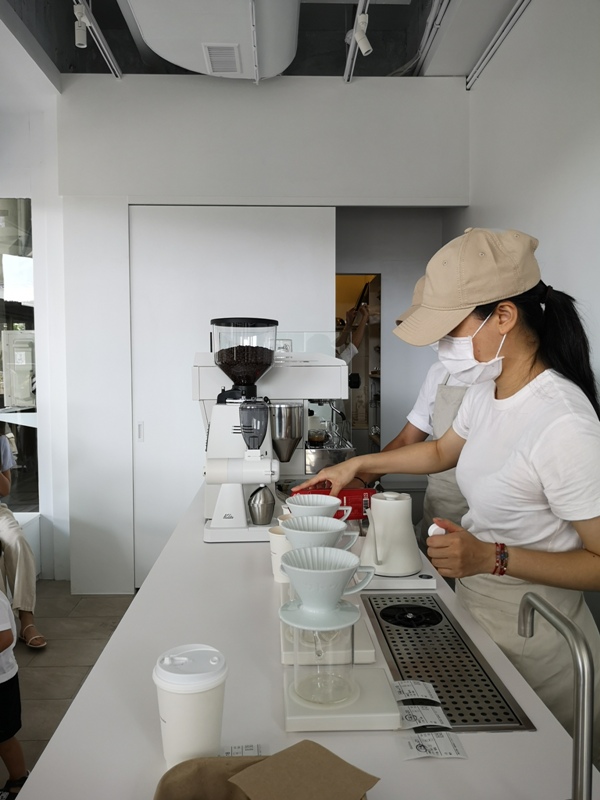 dateless08 三重-Dateless Coffee純白的時尚 不趕時間只有與朋友的輕鬆對談