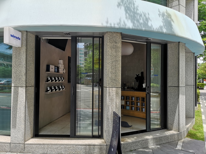 miraclecoffee03 內湖-Miracle Coffee捧場JJ林俊傑的小咖啡館 空間雖小氣氛不減 連拿鐵都好喝