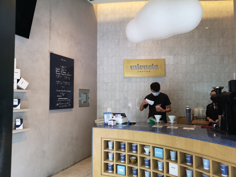 miraclecoffee06 內湖-Miracle Coffee捧場JJ林俊傑的小咖啡館 空間雖小氣氛不減 連拿鐵都好喝