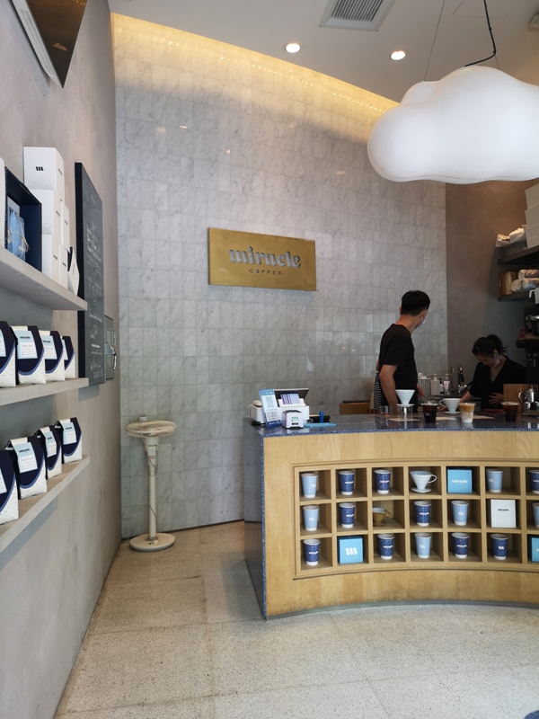 miraclecoffee07 內湖-Miracle Coffee捧場JJ林俊傑的小咖啡館 空間雖小氣氛不減 連拿鐵都好喝