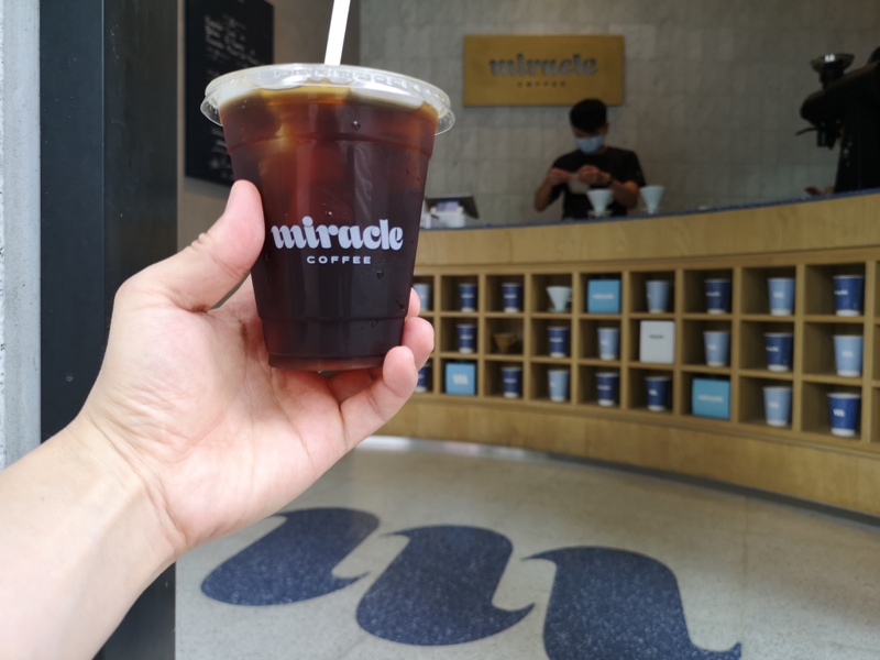 內湖-Miracle Coffee捧場JJ林俊傑的小咖啡館 空間雖小氣氛不減 連拿鐵都好喝 內湖-Miracle Coffee捧場JJ林俊傑的小咖啡館 空間雖小氣氛不減 連拿鐵都好喝