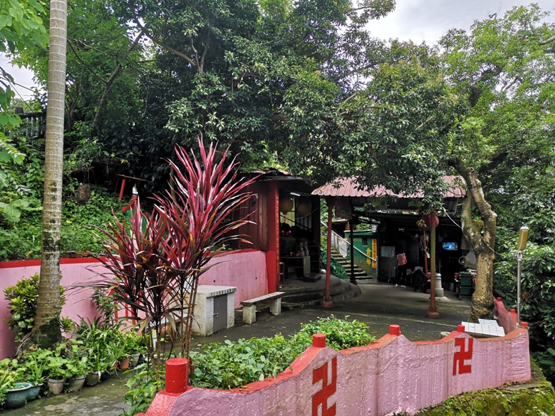 oldplace361109 士林-劍潭站到劍南路站 橫跨劍潭山  老地方觀機平台賞台北