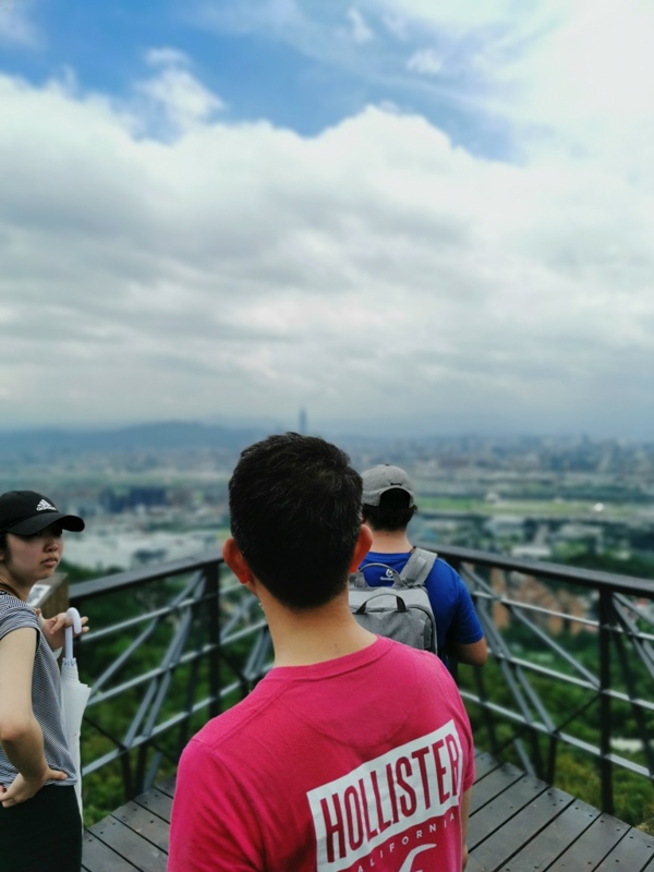 oldplace361127 士林-劍潭站到劍南路站 橫跨劍潭山  老地方觀機平台賞台北