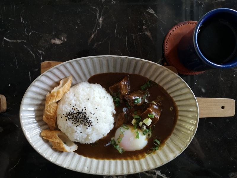 tuman21 基隆-圖們咖啡 正濱漁港彩色屋之黑色大方咖啡館 漁港風光盡收眼底