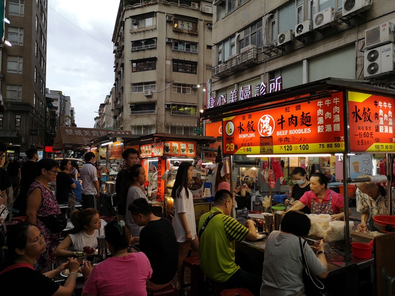 twintownstreet08 中山-雙城街夜市 鴻水餃牛肉麵/城市愛玉/脆皮鮮奶甜甜圈