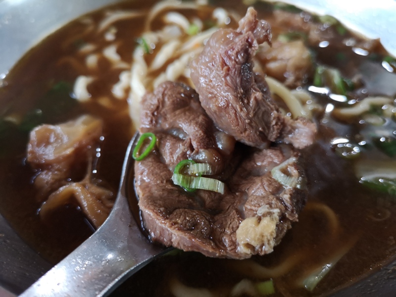 zhiming6 北投-志明牛肉拉麵 麵彈肉嫩湯濃郁 果真好口味