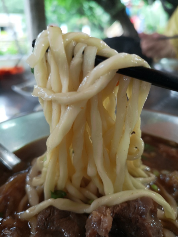 zhiming7 北投-志明牛肉拉麵 麵彈肉嫩湯濃郁 果真好口味
