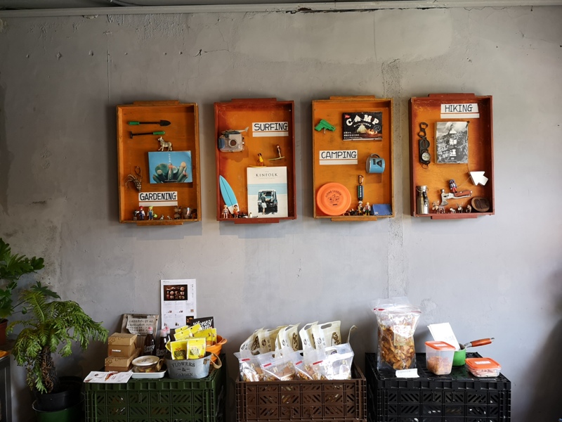 quietbdays11 金山-Quiet B. Days靠北過日子 好遠的北海岸藍屋 豔陽下的休息站