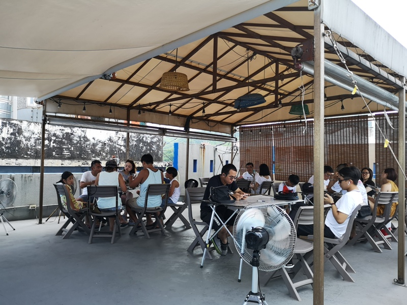 quietbdays14 金山-Quiet B. Days靠北過日子 好遠的北海岸藍屋 豔陽下的休息站