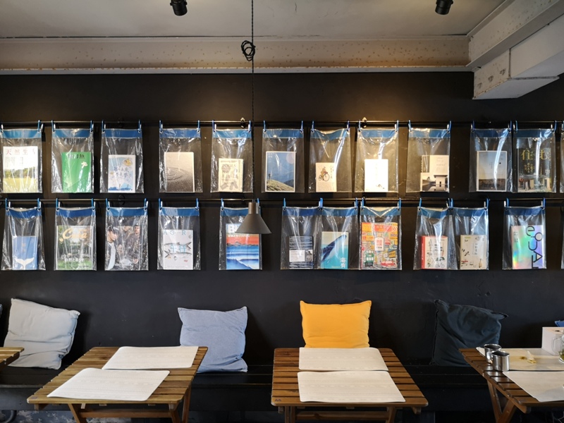 quietbdays16 金山-Quiet B. Days靠北過日子 好遠的北海岸藍屋 豔陽下的休息站