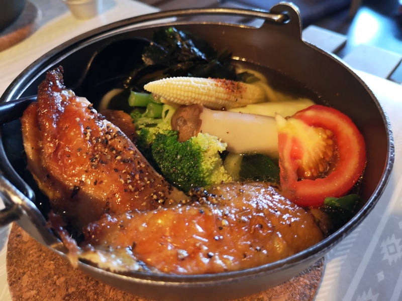 quietbdays31 金山-Quiet B. Days靠北過日子 好遠的北海岸藍屋 豔陽下的休息站