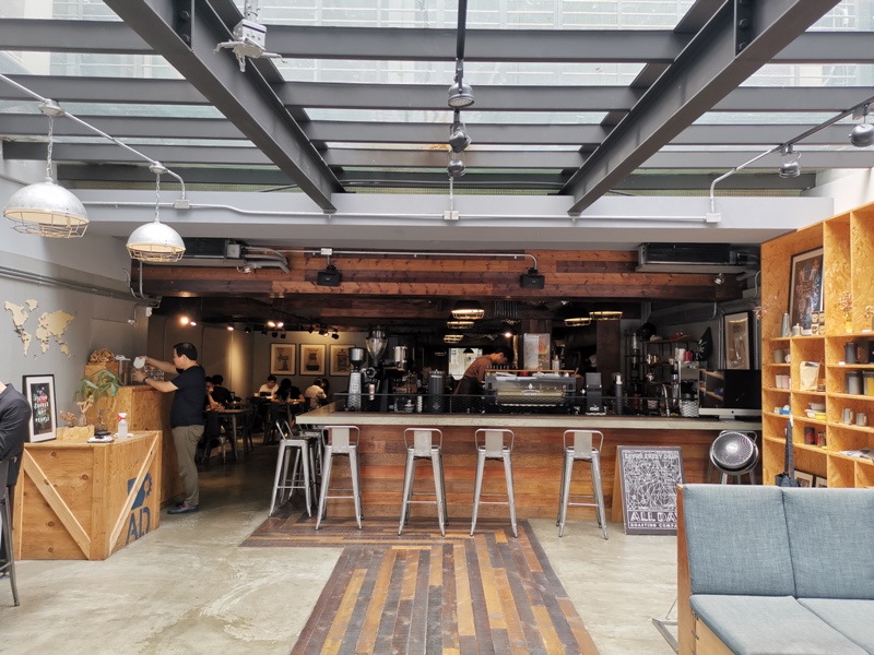 alldaycoffee8_1333402 松山-All Day Roasting Company帶著工業風的咖啡名店 坐落民生社區好清幽