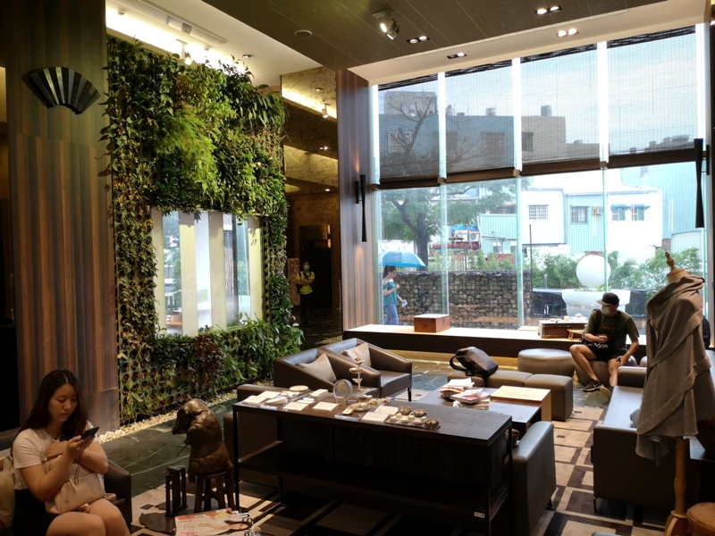 hotelday09 嘉義-桃城茶樣子 最美的飯店 最狼狽的泳池照