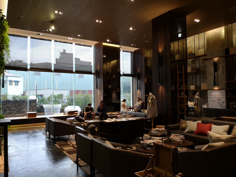 hotelday10 嘉義-桃城茶樣子 最美的飯店 最狼狽的泳池照