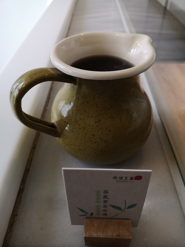 hotelday24 嘉義-桃城茶樣子 最美的飯店 最狼狽的泳池照