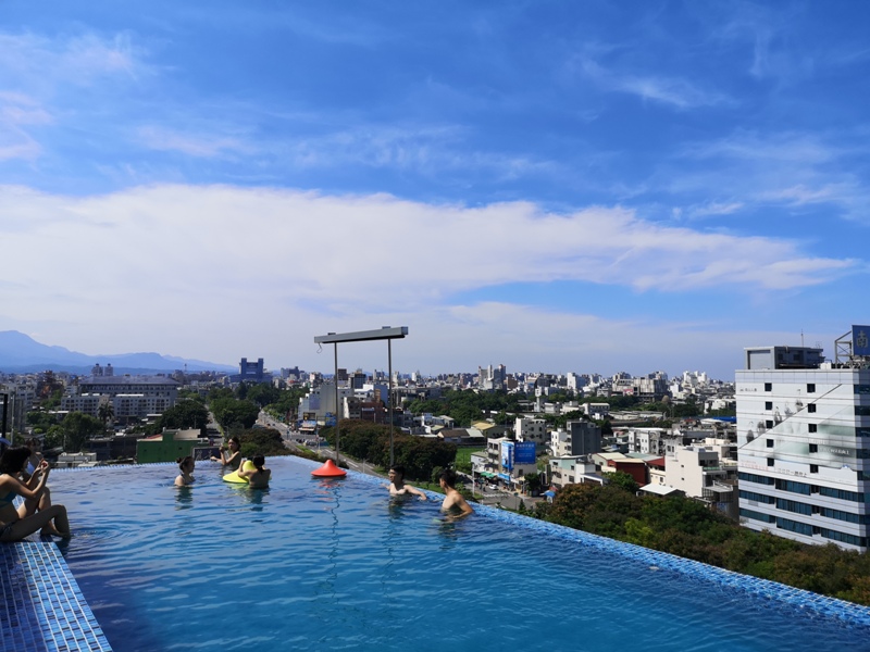 hotelday32 嘉義-桃城茶樣子 最美的飯店 最狼狽的泳池照