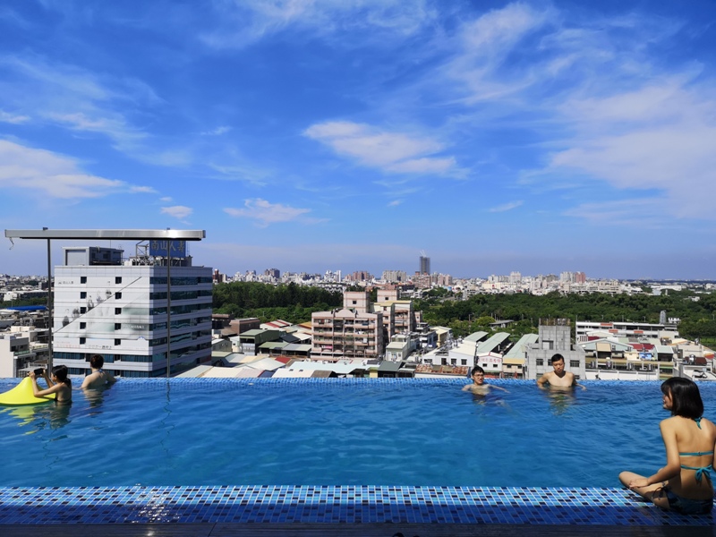 hotelday33 嘉義-桃城茶樣子 最美的飯店 最狼狽的泳池照