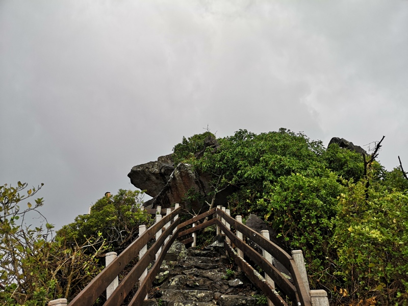 keelungisle25 基隆-首登基隆嶼 攀上最高峰 基隆外海孤獨的存在