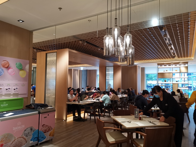 courtyarddowntown22 中山-國泰萬怡 新的就是好...但細緻度少了點