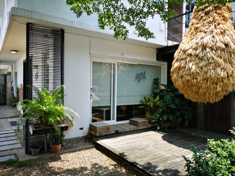 solidbean03 台中西區-Solidbean Coffee Roasters白屋綠樹老屋新味道 來杯手沖吧