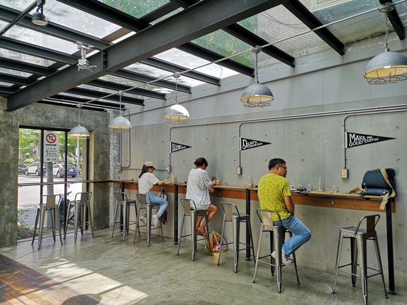 allday04 松山-All Day Roasting Company帶著工業風的咖啡名店 坐落民生社區好清幽
