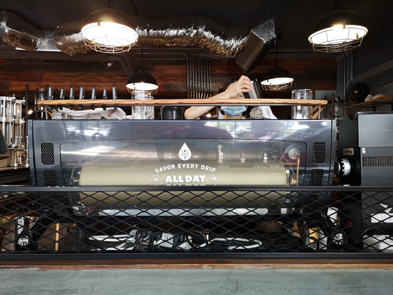 allday09 松山-All Day Roasting Company帶著工業風的咖啡名店 坐落民生社區好清幽