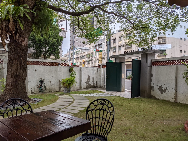 caffelemani05 內湖-啄手咖啡 大馬路旁的寧靜角落