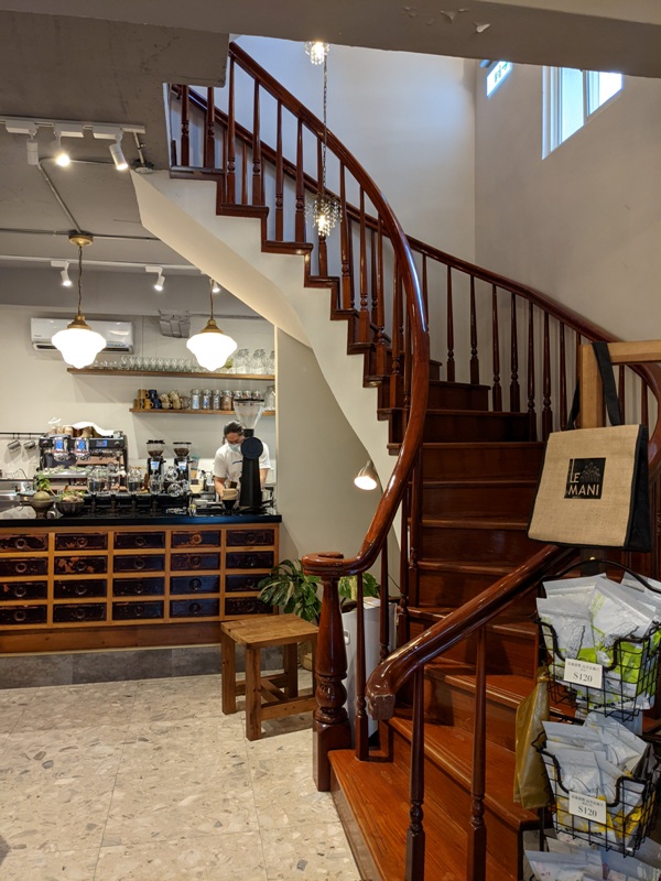 caffelemani09 內湖-啄手咖啡 大馬路旁的寧靜角落