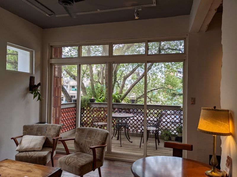 caffelemani12 內湖-啄手咖啡 大馬路旁的寧靜角落