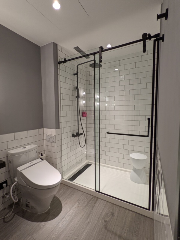 moxytaichung22 南屯-Moxy台中 萬豪潮飯店又一間 簡約IKEA風大廳宛如遊戲間