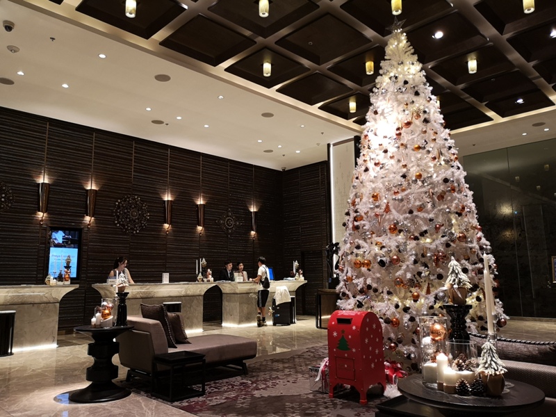 surawongselobby03 Bangkok-曼谷Marriott Hotel The Surawongse太超值...完美住宿大套房網美游池