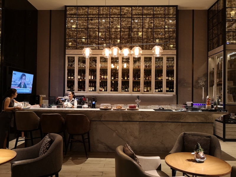 surawongselobby09 Bangkok-曼谷Marriott Hotel The Surawongse太超值...完美住宿大套房網美游池