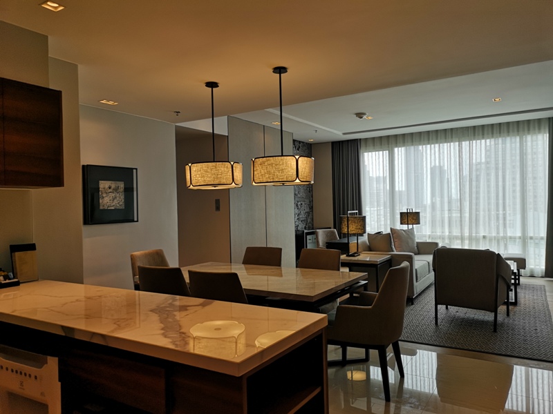 surawongseroom01 Bangkok-曼谷Marriott Hotel The Surawongse太超值...完美住宿大套房網美游池