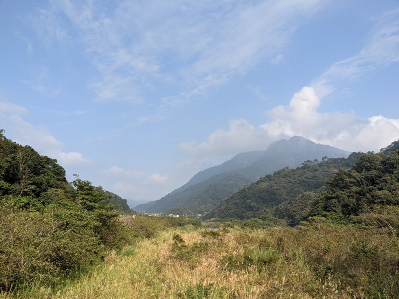 maplenorthcape09 尖石-楓北角 綠樹紅橋白屋 北角吊橋旁景觀咖啡