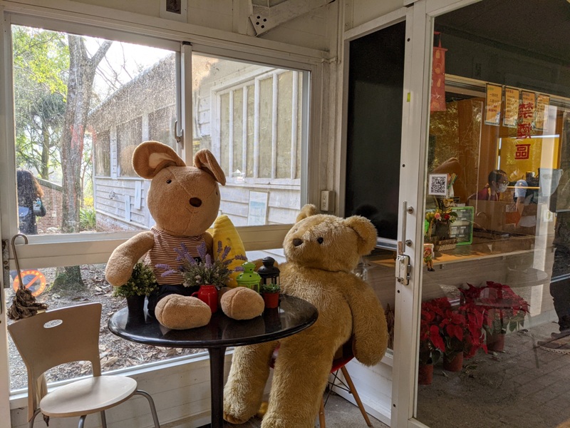 maplenorthcape18 尖石-楓北角 綠樹紅橋白屋 北角吊橋旁景觀咖啡