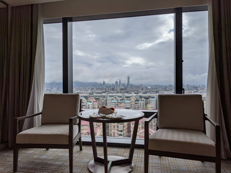 marriotttaipei5116 中山-台北萬豪 眺望松山機場與101 不夠大器的五星酒店
