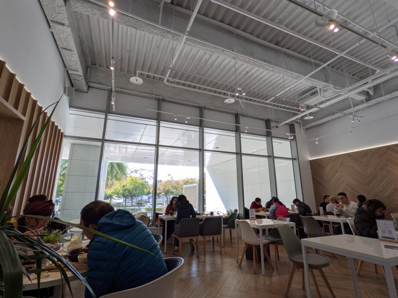 cubix09 西屯-一物立方 Cubix Cafe 明亮空間 清爽美食