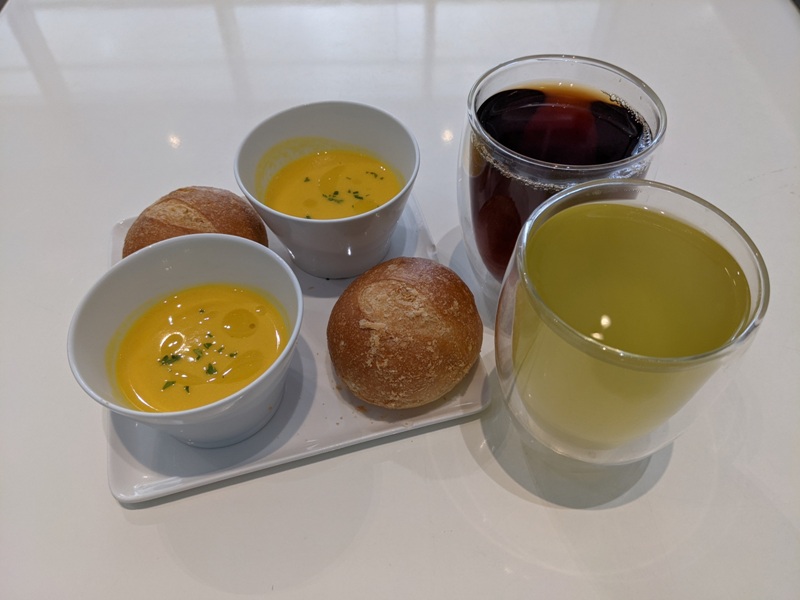 cubix13 西屯-一物立方 Cubix Cafe 明亮空間 清爽美食