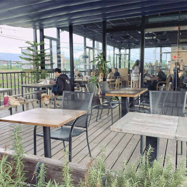 lilikoko05 士林-社子島初訪 Lili Koko Coffee玻璃屋 感受台北市的鄉村風 有水有山的美好環境