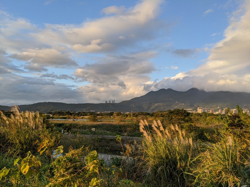 lilikoko24 士林-社子島初訪 Lili Koko Coffee玻璃屋 感受台北市的鄉村風 有水有山的美好環境